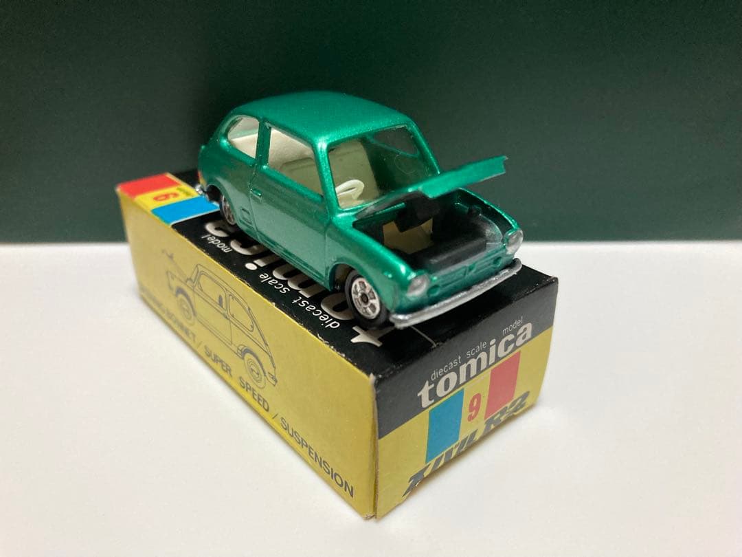 トミカ　黒箱　日本製　スバル　R-2 白シート