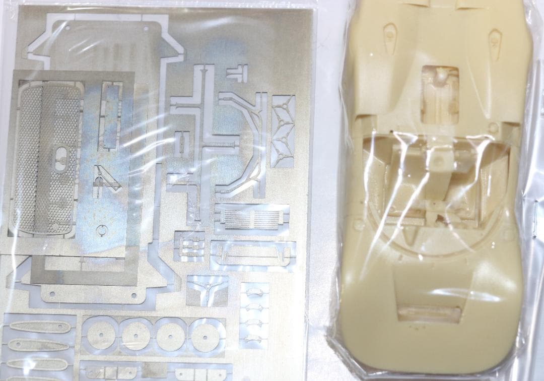 メイクアップ製日産Ｒ３８１　レジン・メタル組立キット　１／４３　未組立品