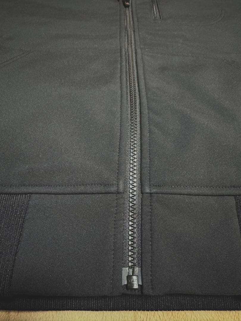 【極美品】SIMMS シムス 防寒ジャケット（Mサイズ・ブラック）