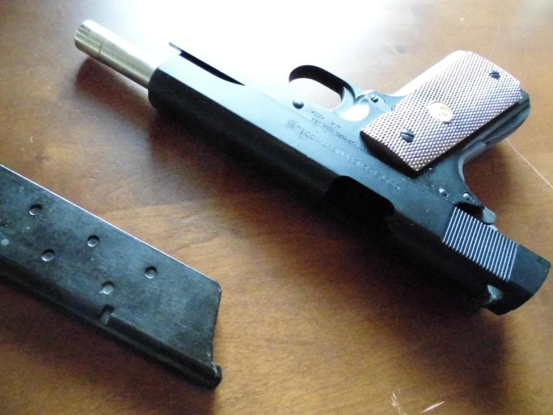 WA　コルトガバメントM1911A1　ガスブロプラスチック製　木グリ付き