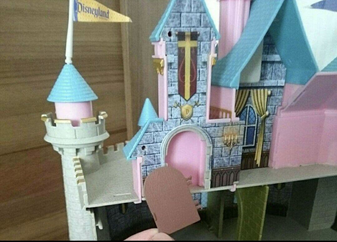 日本未発売アメリカ購入★眠れる森の美女　オーロラ姫お城　キャッスルプレイセット