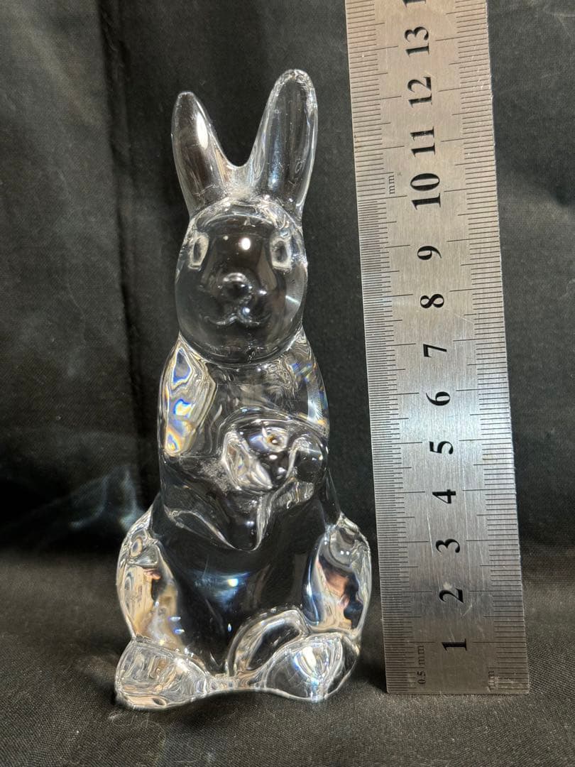 バカラ ウサギの置物