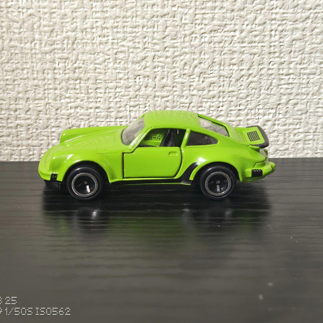 TOMICA　トミカ　ポルシェ930　ターボ　緑色　箱付き