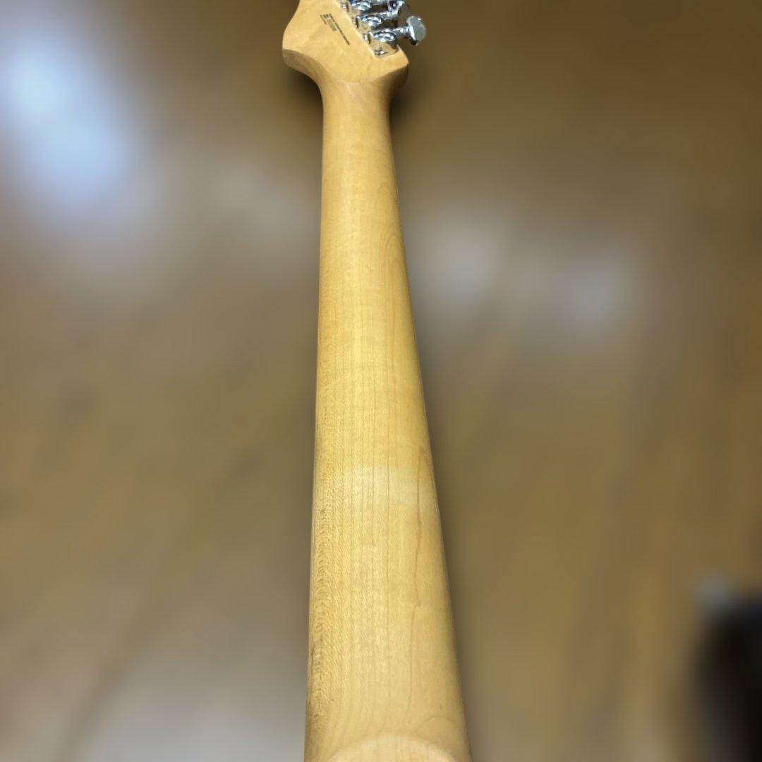 《メイビス》エレキギター　ピック入り付き　動作確認済み