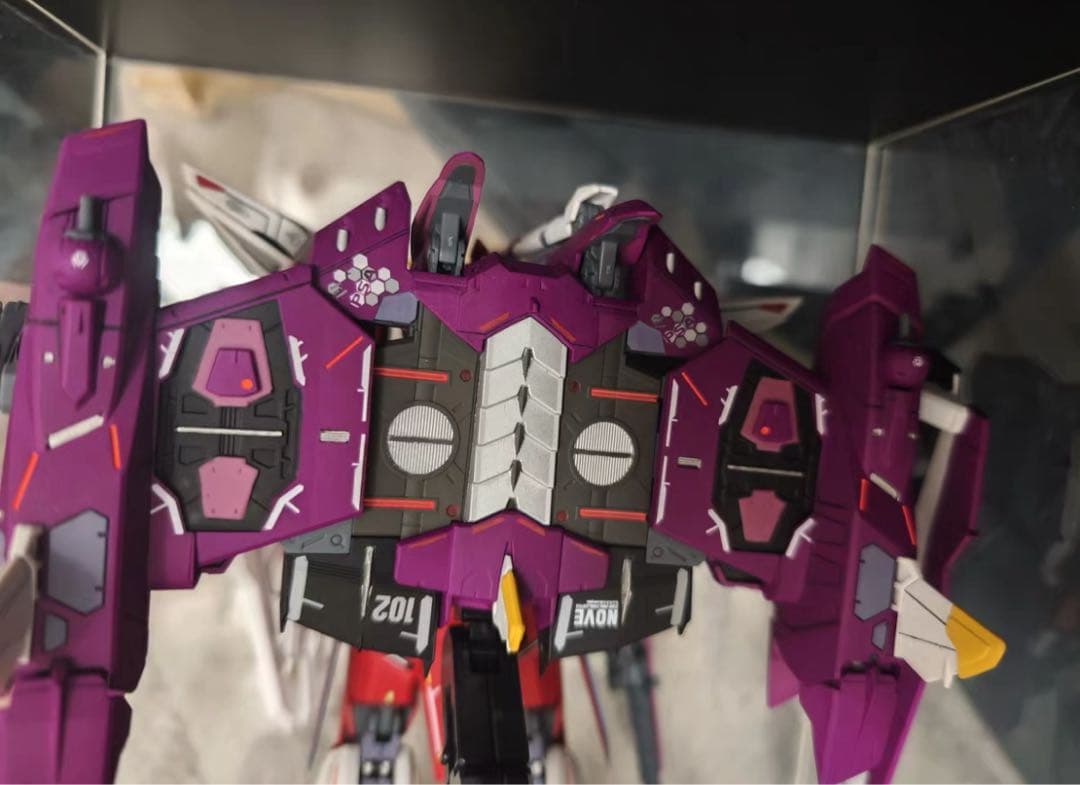 ガンプラ MG 1/100 ジャスティスガンダム 　改造　塗装完成品