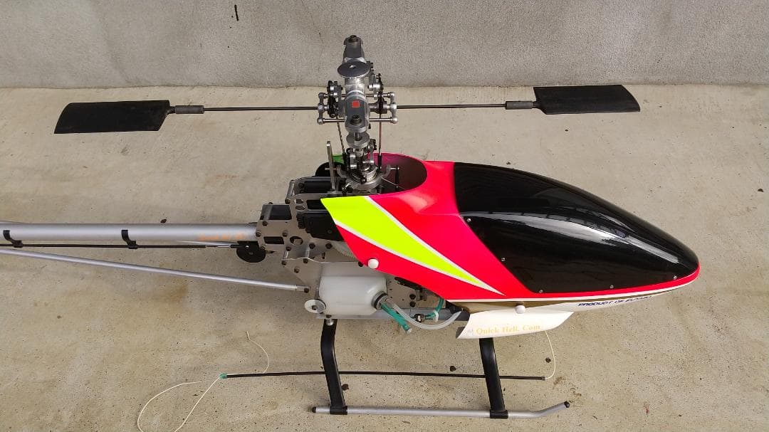 ラジコンヘリコプター　ショッカーSP30　クイック製