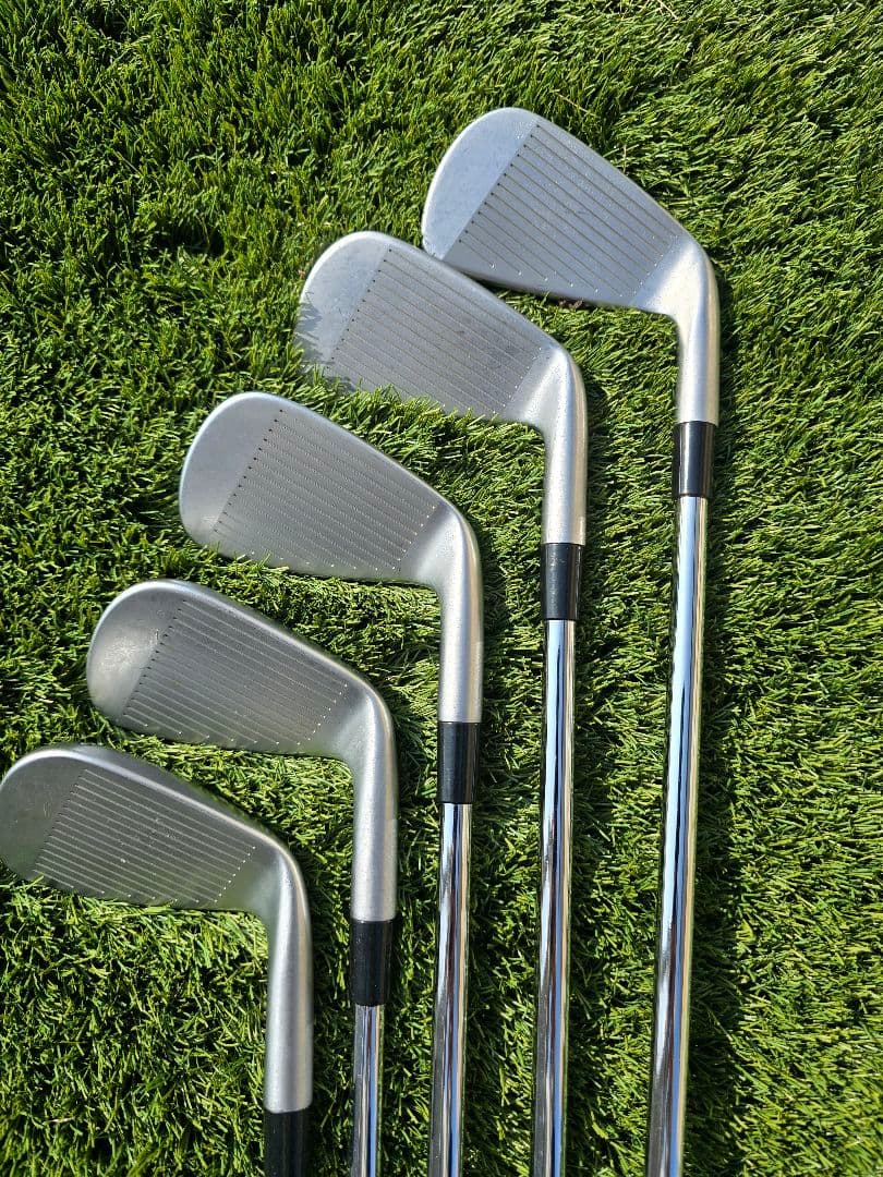 【レフティ】テーラーメイド P790(23)　アイアンセット　6～P　S200