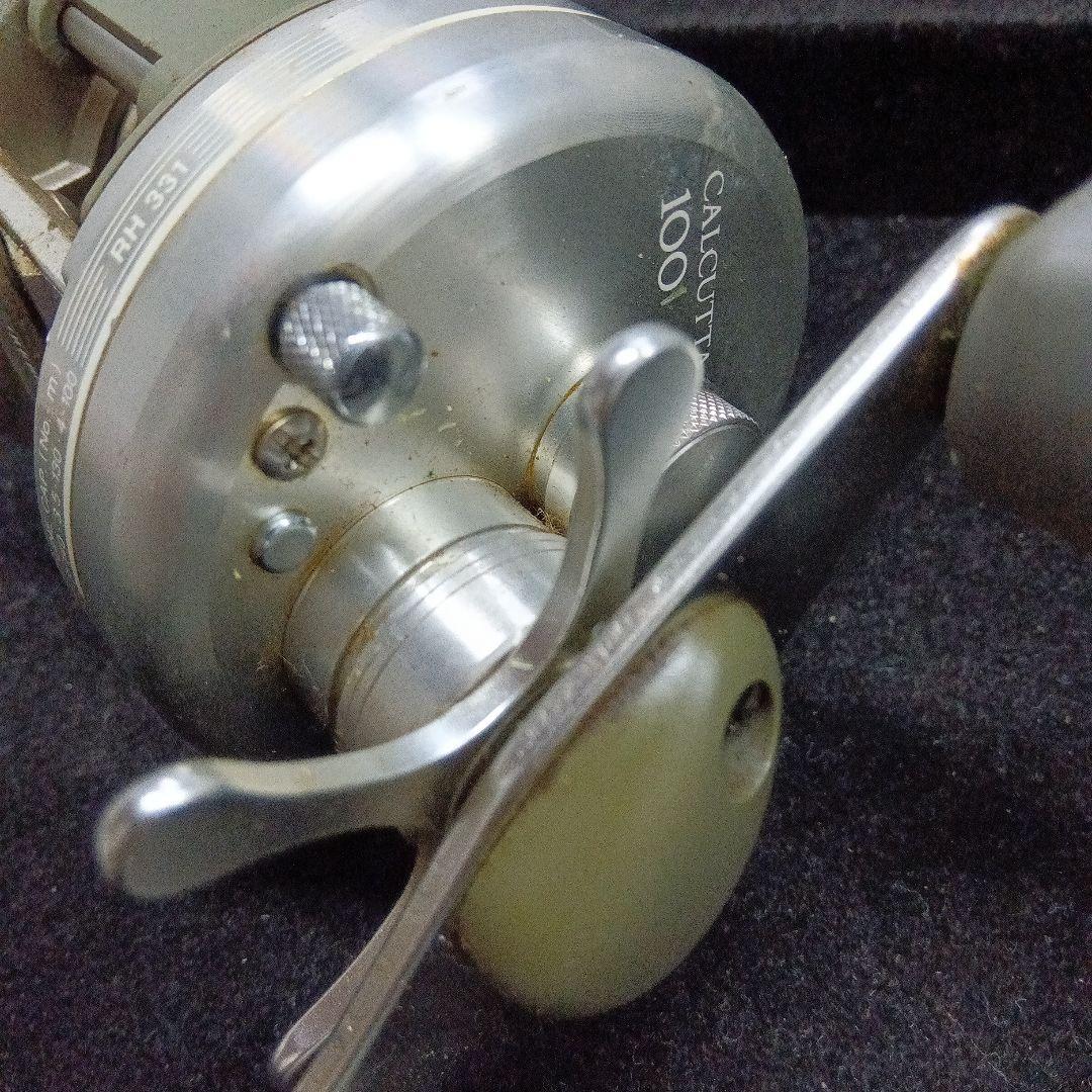 SHIMANO カルカッタ　リール