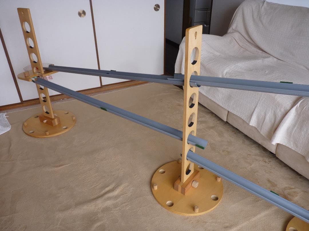 大型玩具、　球転がし　スロープトイ　室内あそび　創意工夫　知育