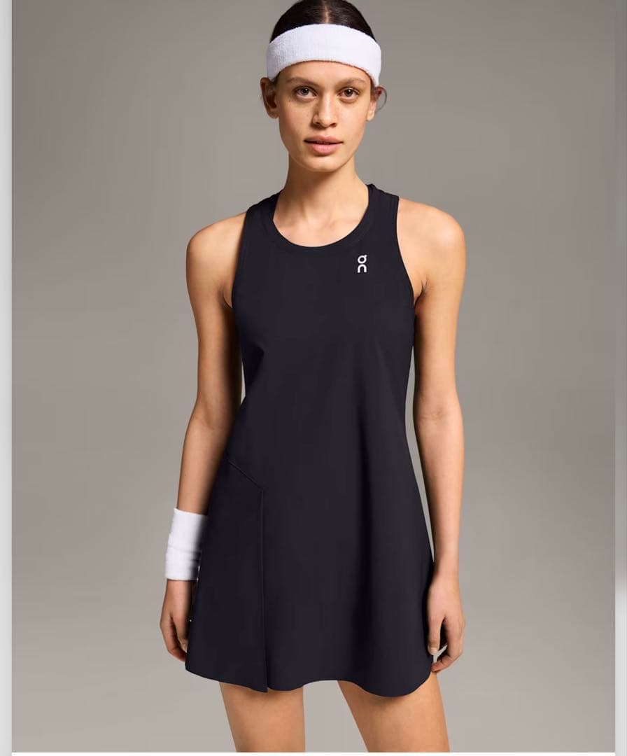 ON Court Dressテニス用 黒 タンクドレス