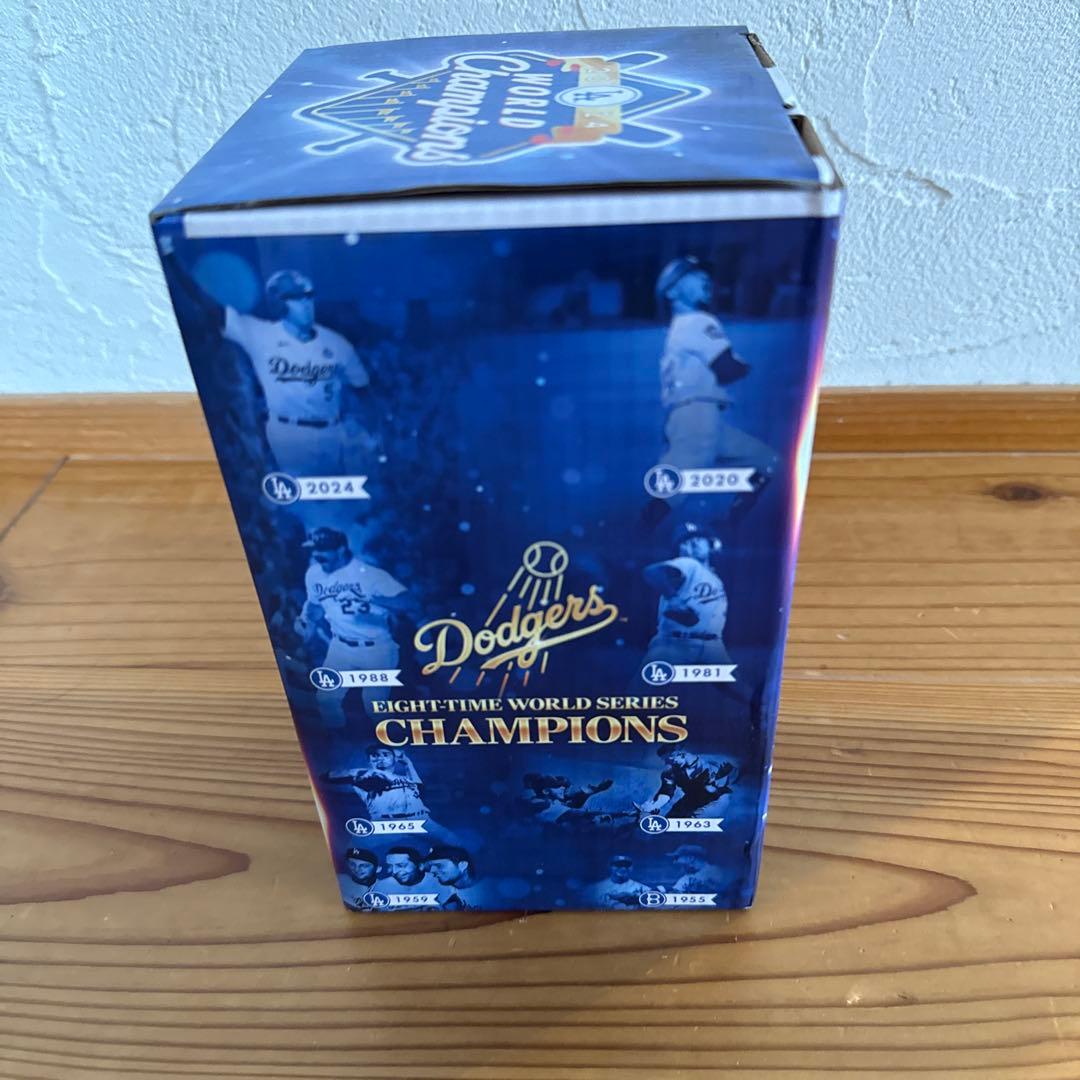 ドジャース レプリカトロフィー　2025/6/17スタジアム配布