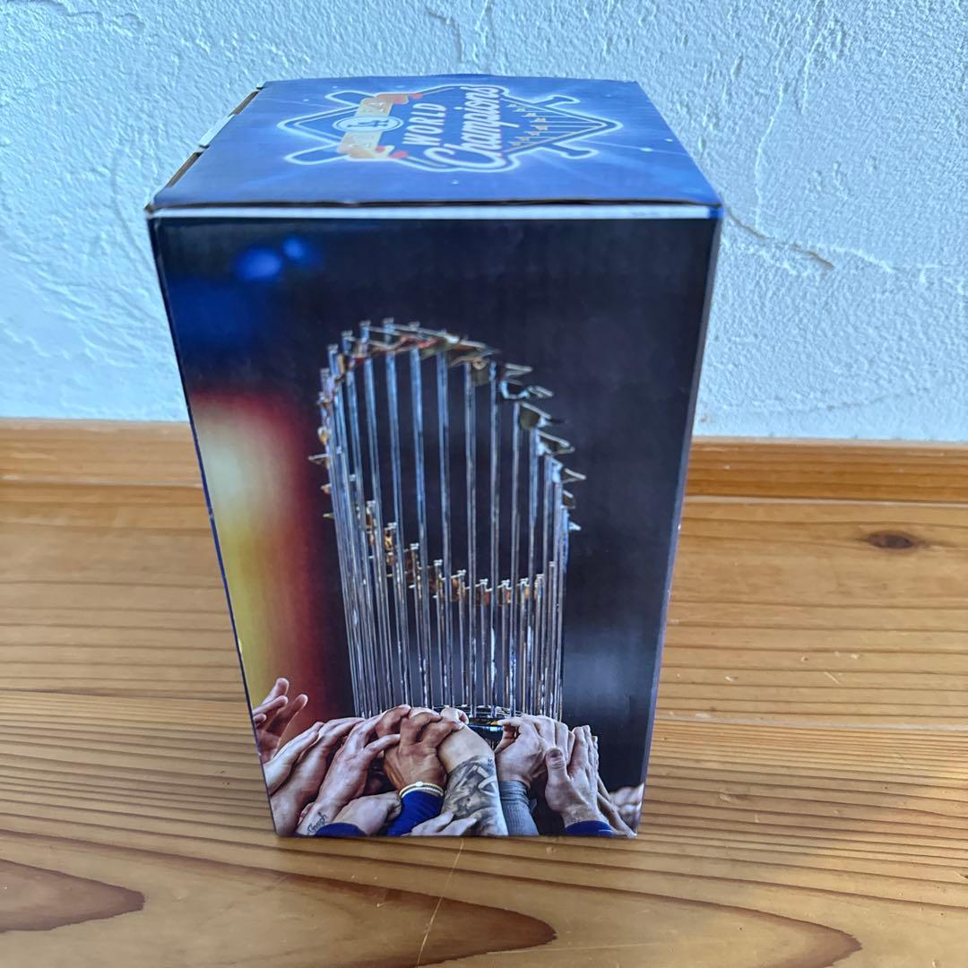 ドジャース レプリカトロフィー　2025/6/17スタジアム配布