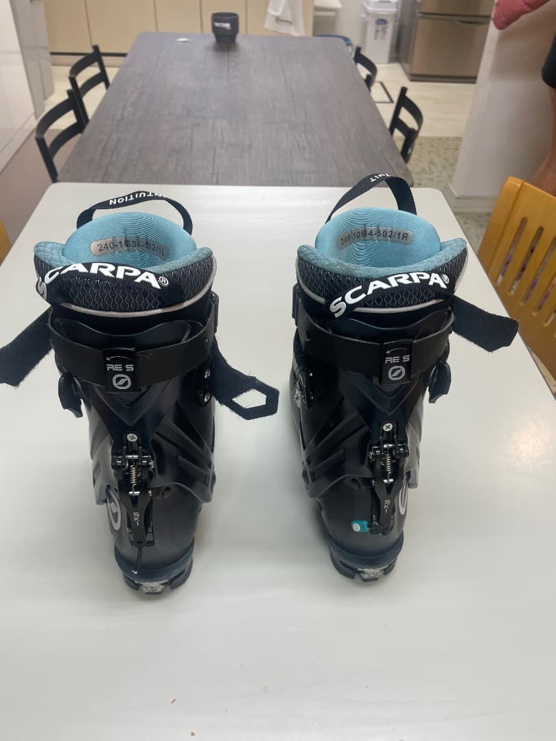 SCARPA F1 スキー用ブーツ 女性用