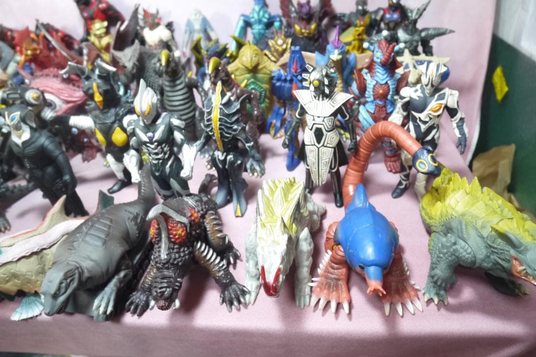 ウルトラ怪獣シリーズ　ほか　怪獣ソフビ　73体