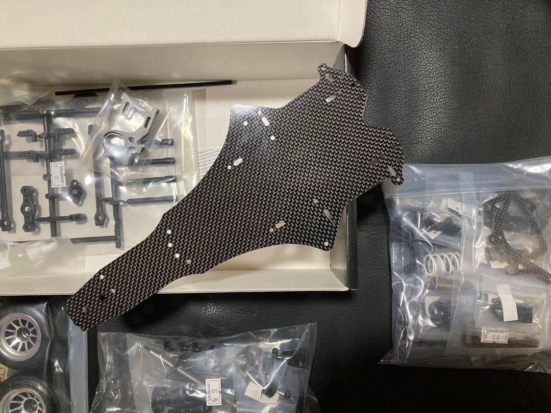 YOKOMO YR-10F 未組立て