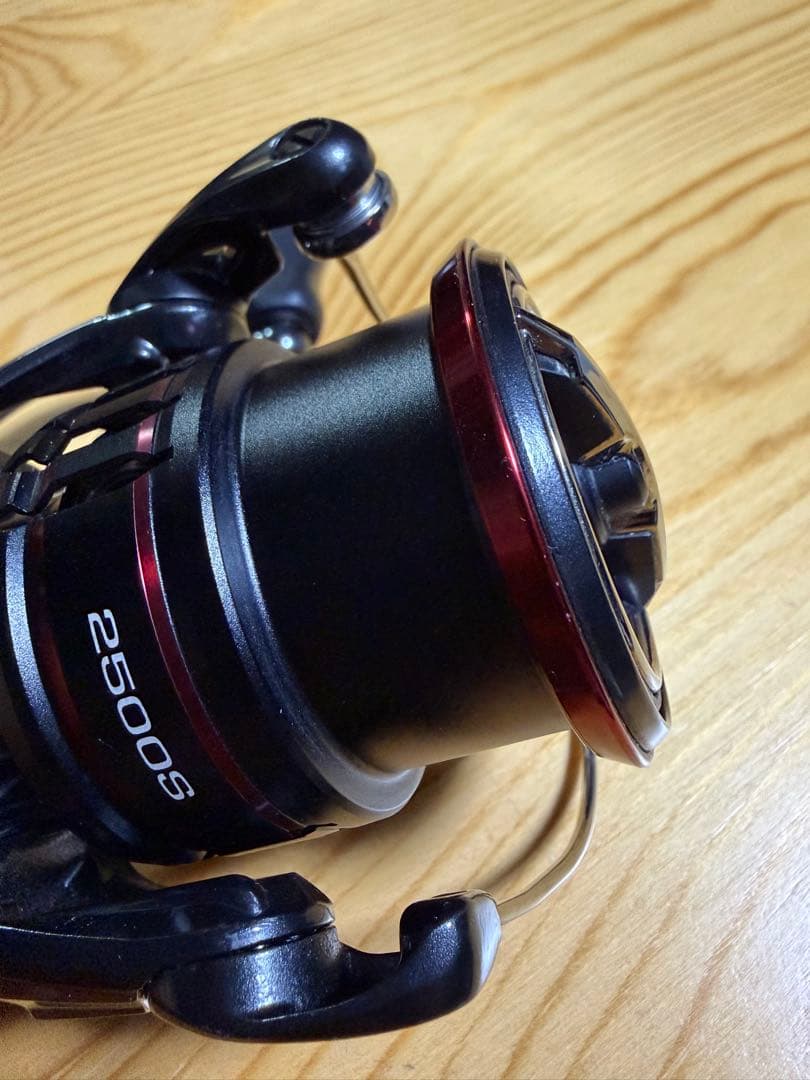 太陽20ヴァンフォード2500S スピニングリール