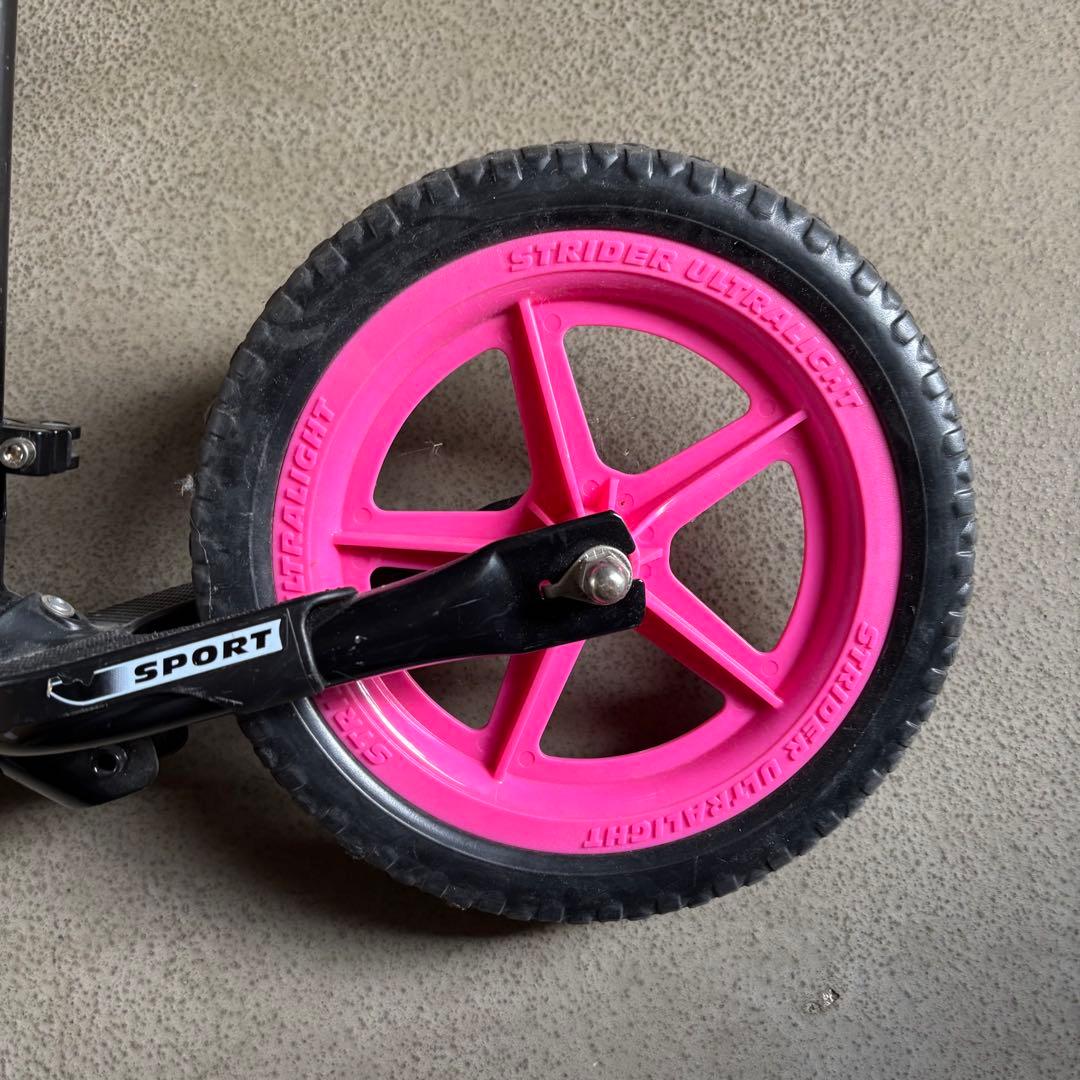 STRIDER ストライダー 12 sports ピンク　黒