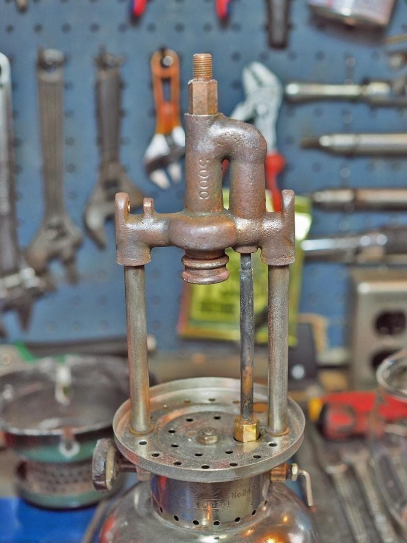 レアもの！ コールマン242A 後期型 ランタン　燃焼絶好調s09