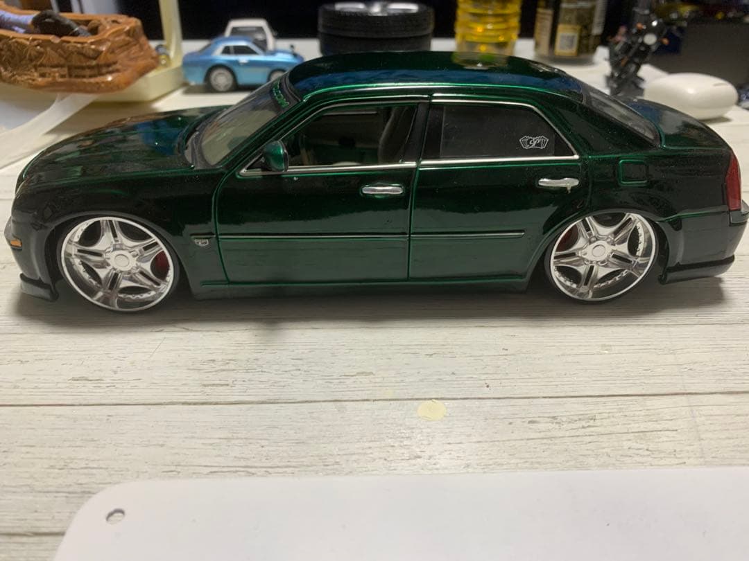 クライスラー300C 1/18