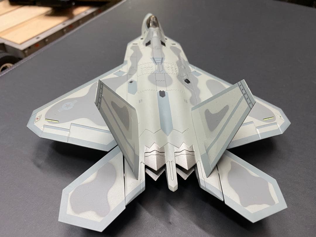 ホビーマスター　1/72 F-22ラプター　アメリカ空軍　ラングレー基地