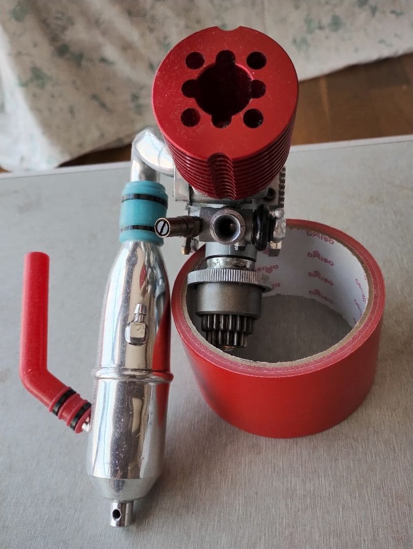 信頼のツインスター、タミヤブランド。OPS製2ラジコンカー用１５クラスエンジン