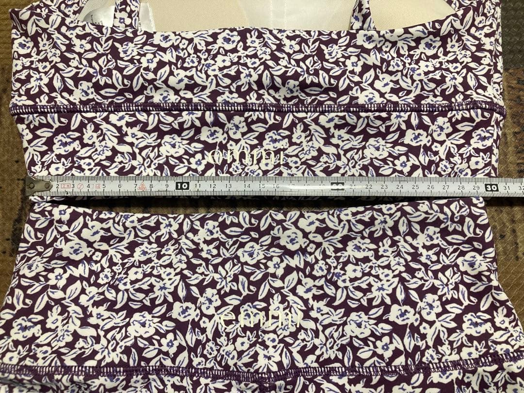 新品　emmi yoga エミヨガ　フラワーレギンス　小豆色×藤色S