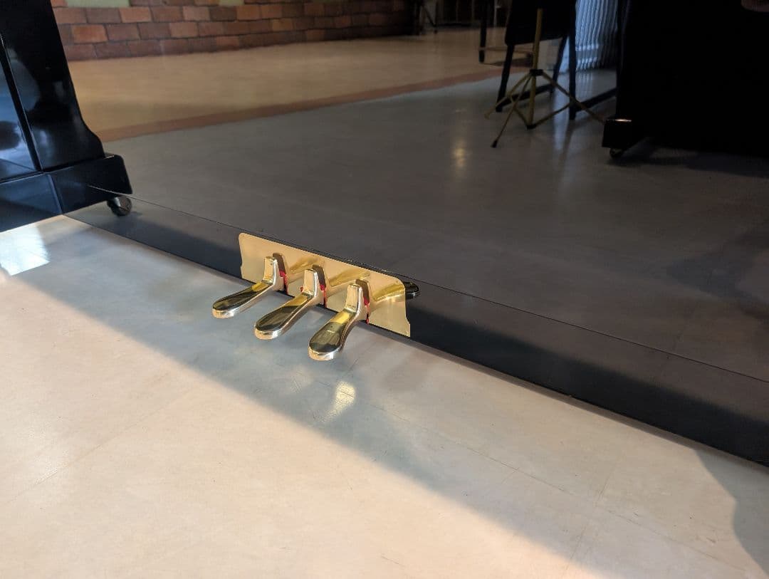 KAWAI アップライトピアノ K-70　（中古ピアノ）