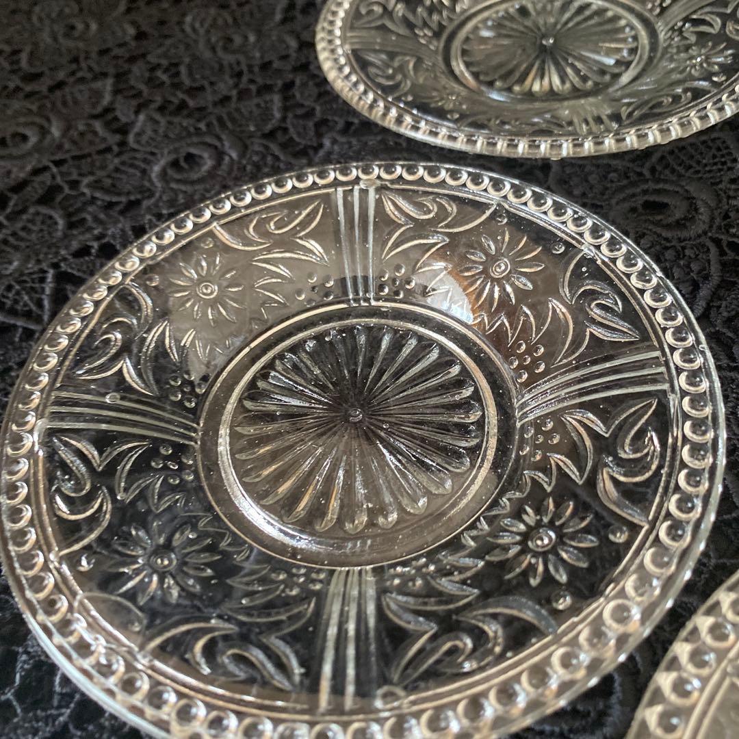 大正戦前　プレスガラス 皿 豆皿 プレート 菓子皿 骨董和ガラス古ガラスウラン