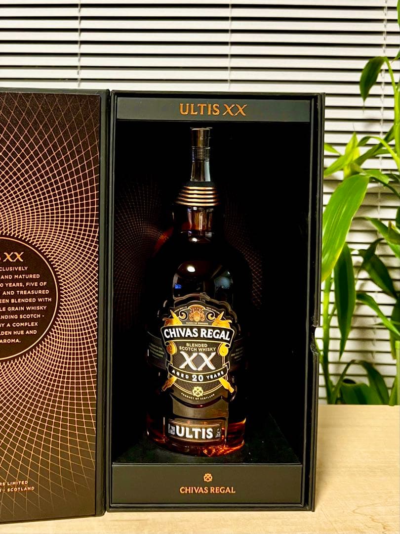 箱付き-新品未開封-CHIVAS REGAL ULTIS XX 20年ウイスキー