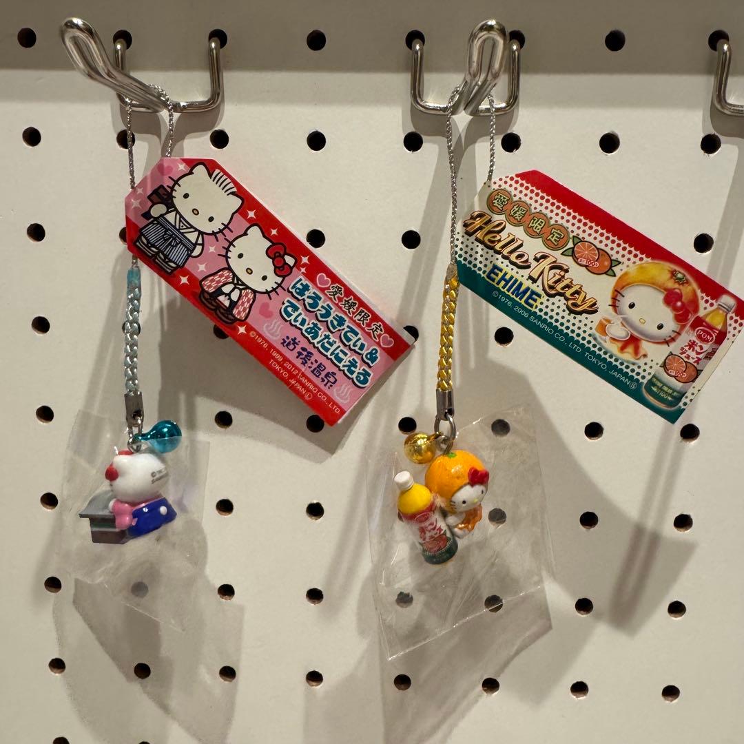 ご当地キティストラップなど100個セット