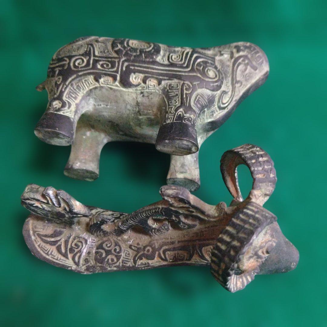 銅製羊の彫刻オブジェ　中国製