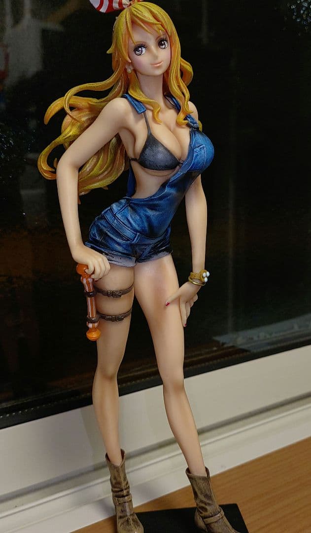 ワンピース ナミ フィギュア リペイント　ONEPIECE