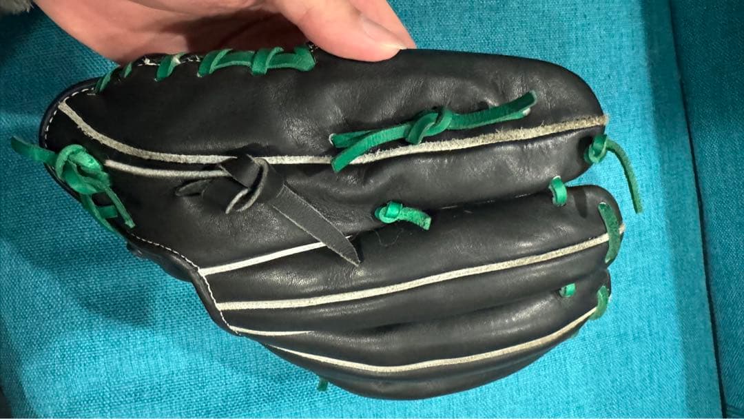 軟式用グローブミズノプロ　広島菊池モデル　紐カスタム