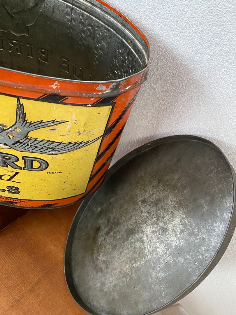 イギリス　英国　アンティーク　ブリキ缶　トフィー缶　希少　レア　レトロ缶