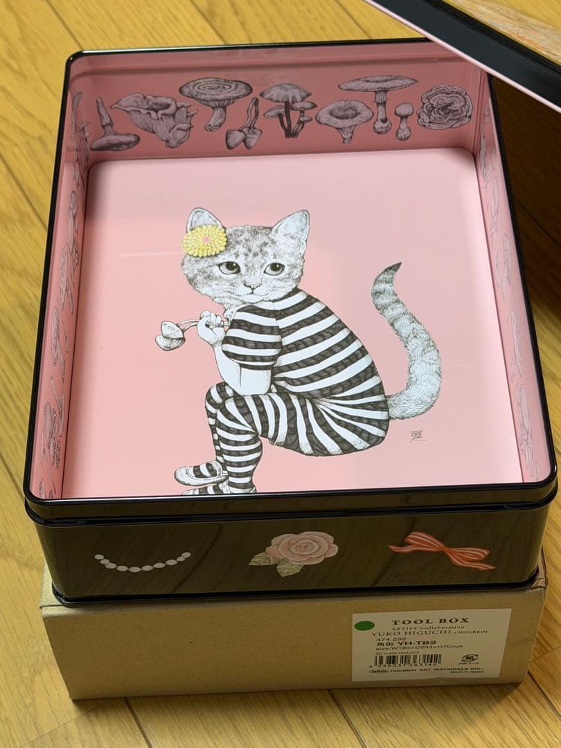 【入手困難】ヒグチユウコ×ホルベイン おどうぐばこ ブリキ缶