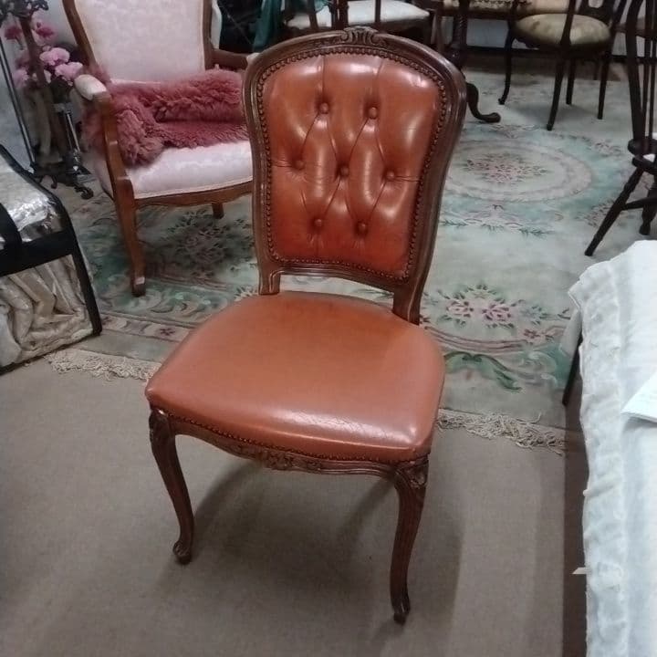 2脚セット　イタリア製　クラシック　ネコ脚　ロココ調チェア　本革張り　着座不可