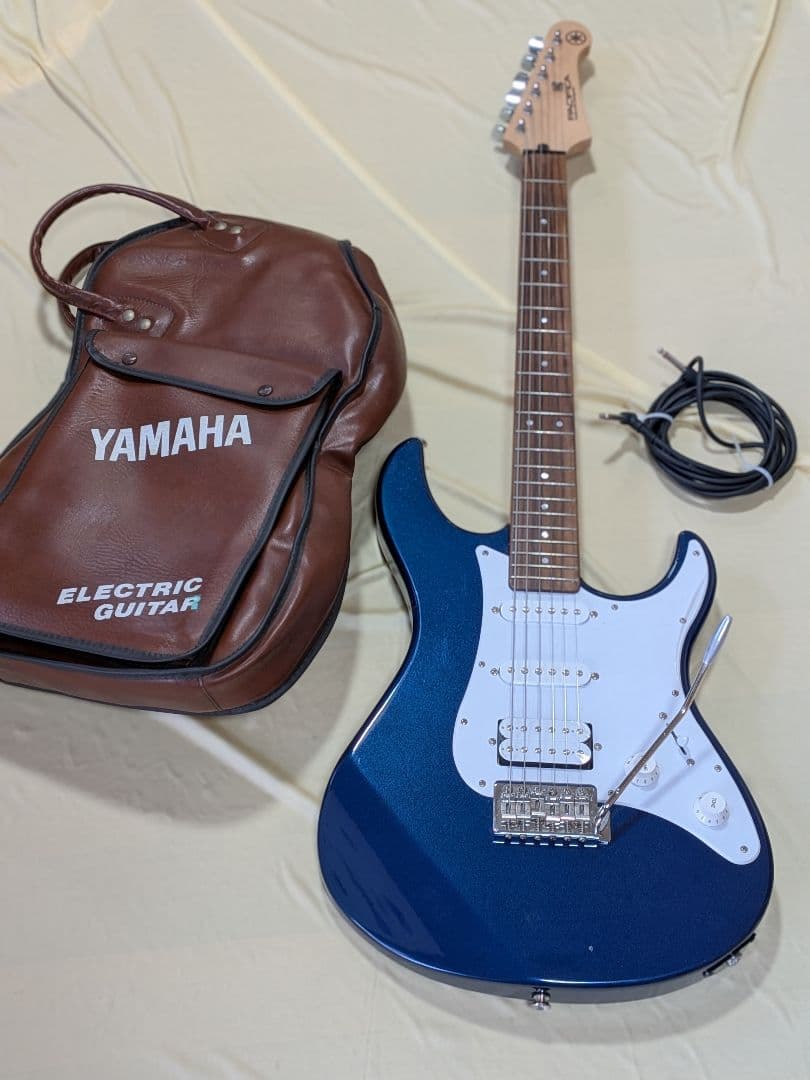 美品Yamaha PACIFICA ギターメタリックブルーシールド ケース付き
