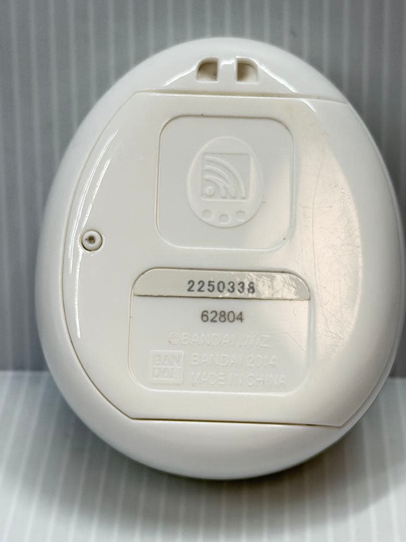 【美品】TAMAGOTCHI 4U ホワイト　たまごっち