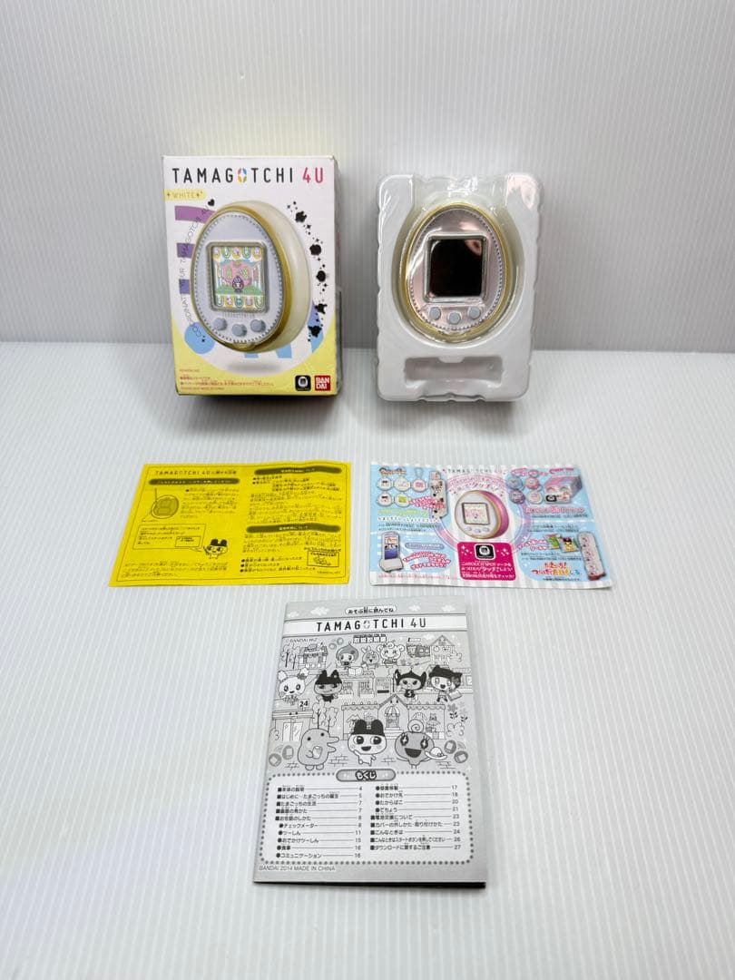 【美品】TAMAGOTCHI 4U ホワイト　たまごっち