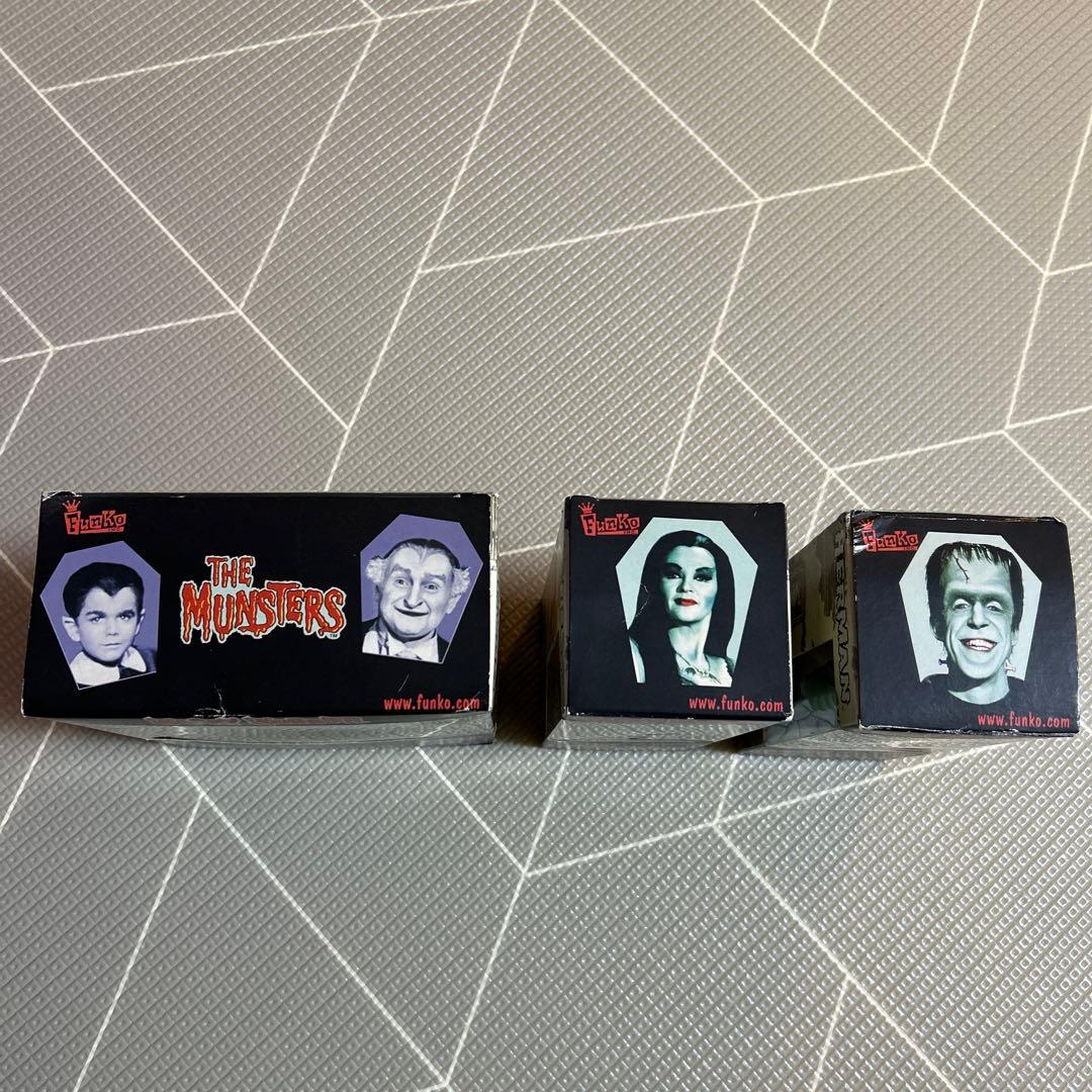 The Munsters wacky WOBBLER 首振りフィギュア4体セット