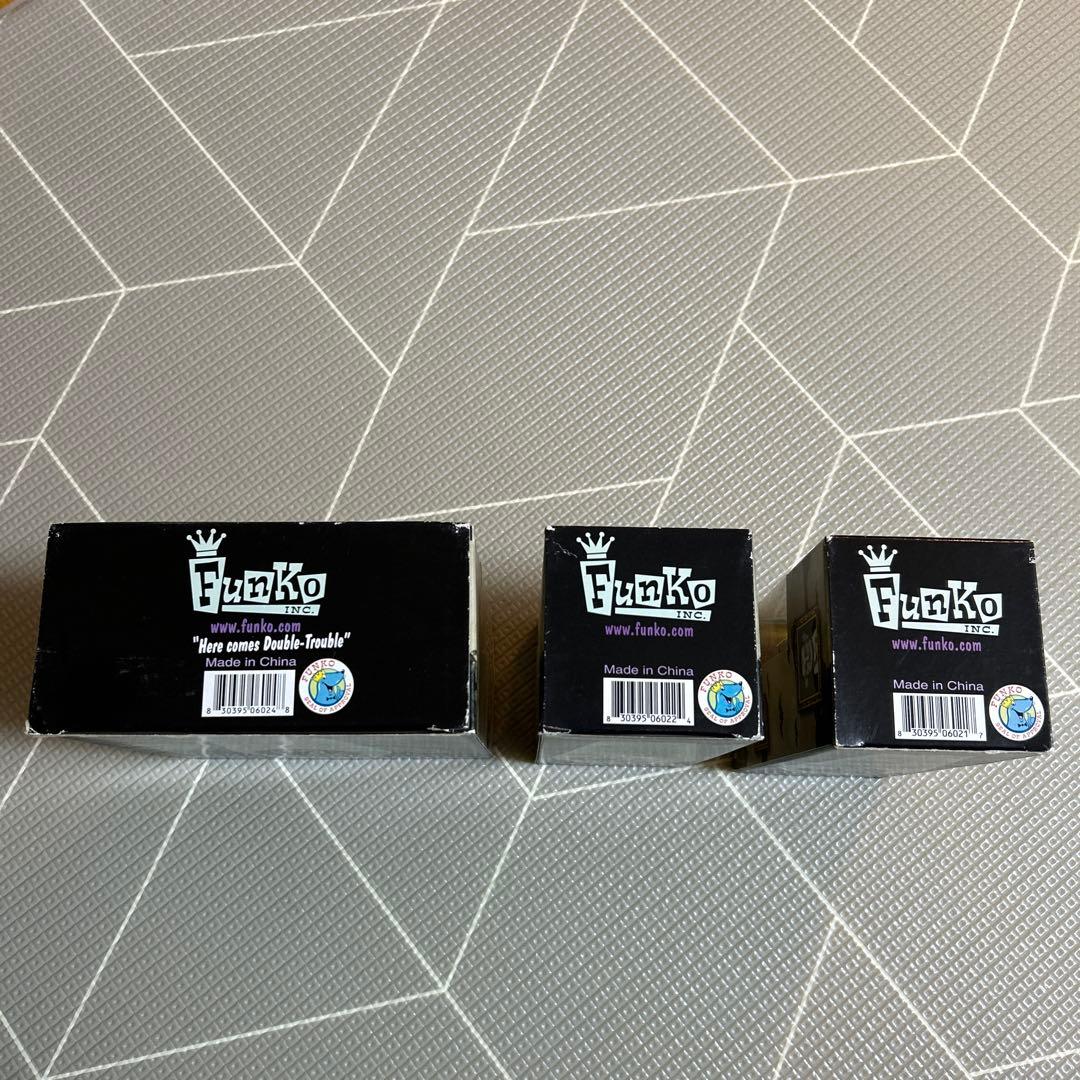 The Munsters wacky WOBBLER 首振りフィギュア4体セット