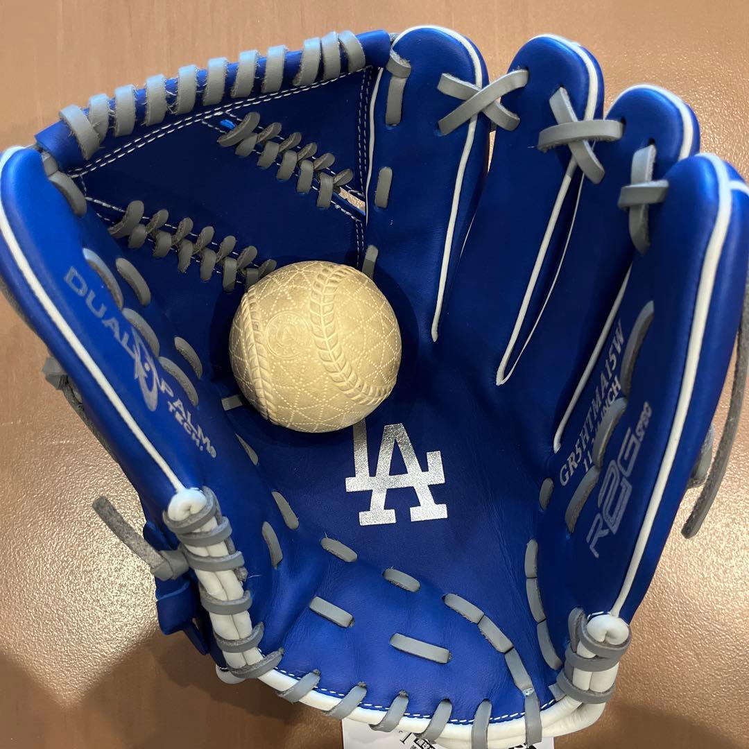 新品 値下げ中ローリングス軟式投手用 ドジャース