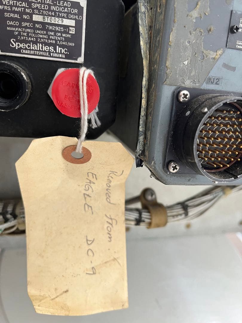 【希少】DC-9 計器板 コックピット 実装品 レジ番あり　航空