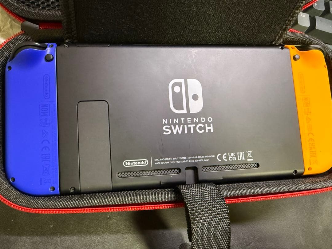 【美品】Nintendo Switch 本体セット（ケース・純正充電器付）