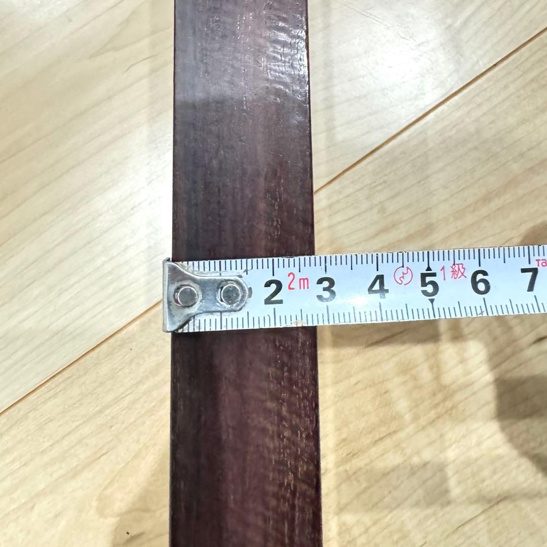 【高級】　中棹三味線　子持ち綾杉胴　紅木　トチ有り　2本溝　金細　K刻印　鼈甲撥