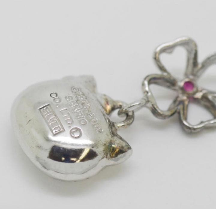 希少　新品　 シルバー925 ハローキティ ルビー ストラップ　サンリオ　ケース