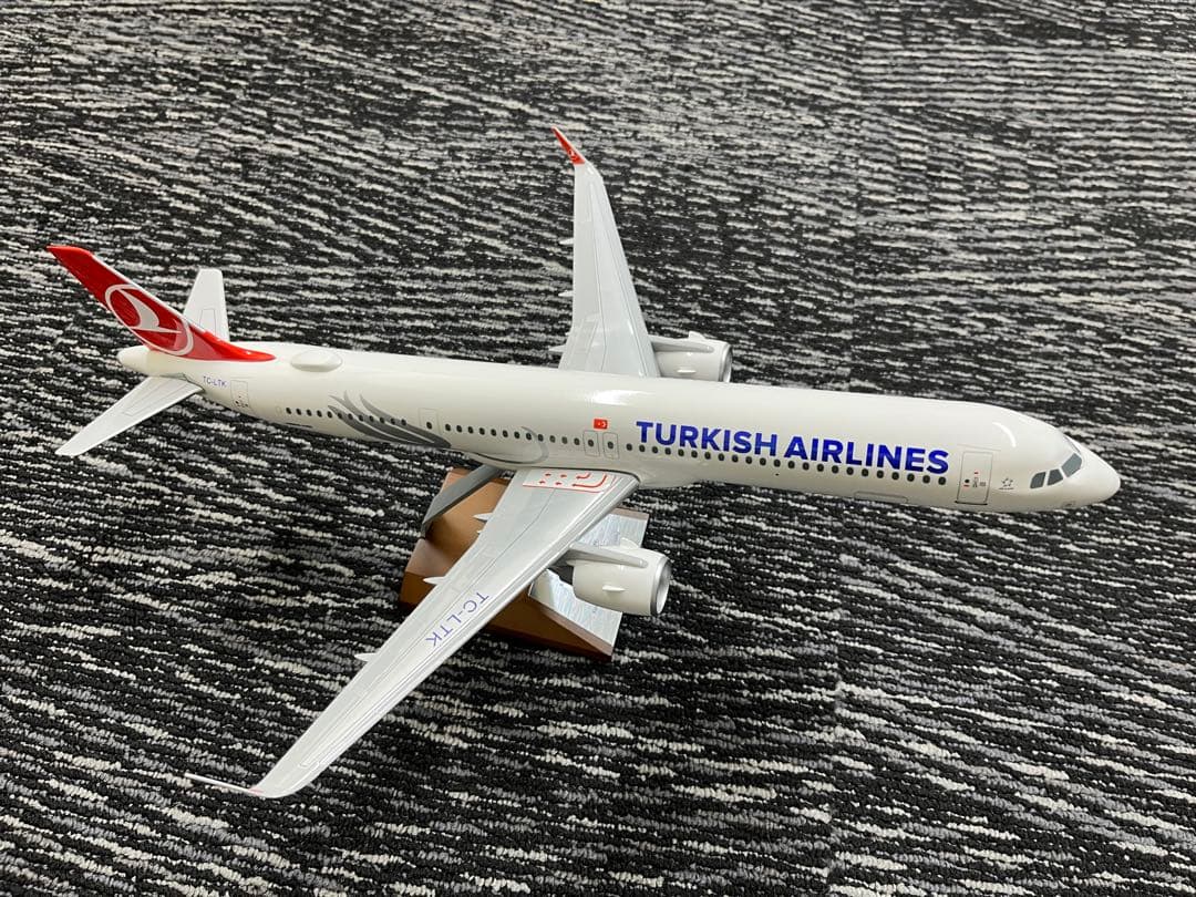 TURKISH AIRLINES 航空機モデル 1/200 スタンド付き