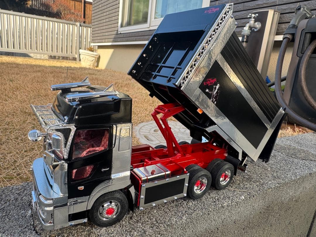 信*郎様 値下げ　アオシマ 1/32 深箱ダンプ改17プロフィア　YAZAWA仕