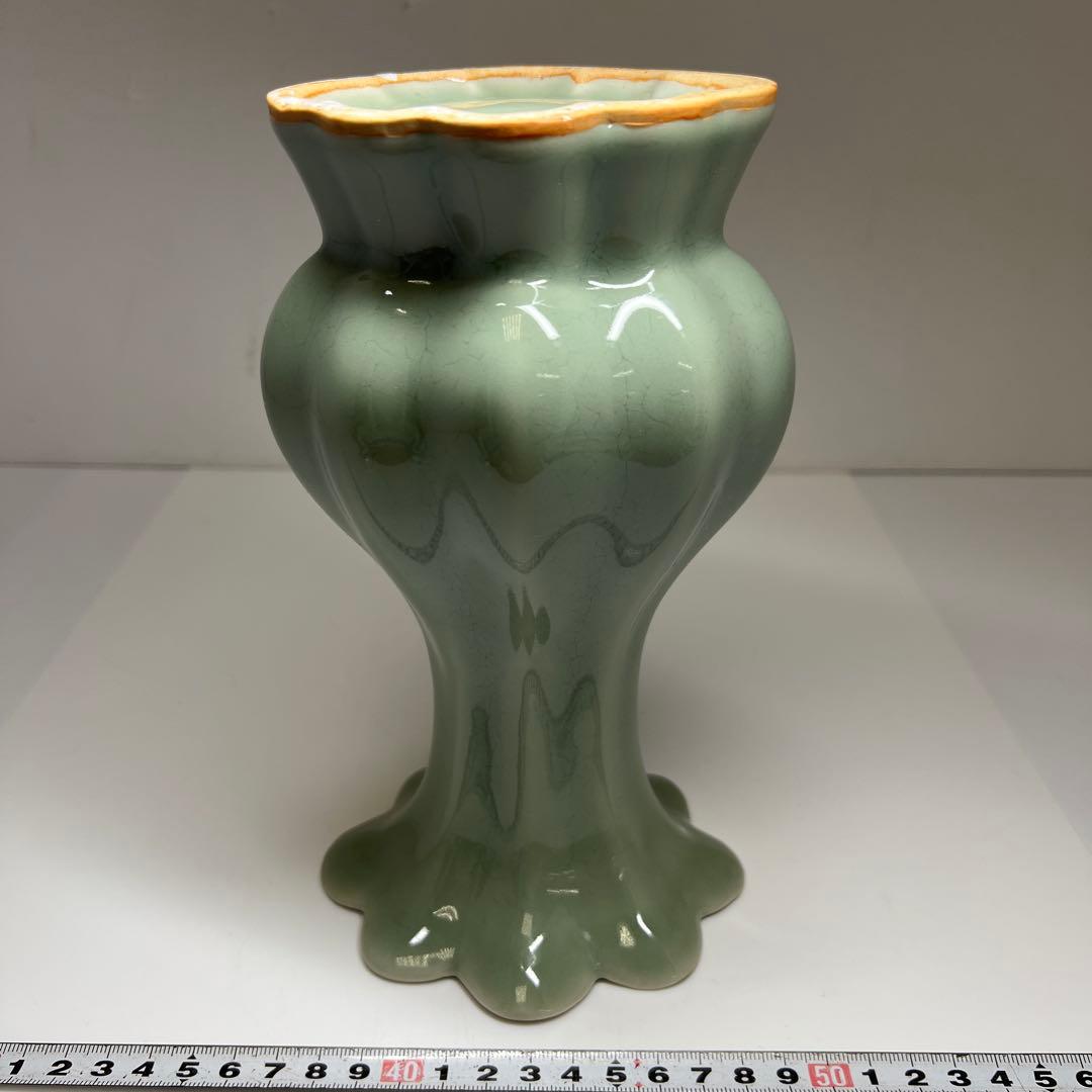 中国竜泉窯　青磁陰刻花入　高さ21.3㎝　東Y7-0804⭐︎2Fトヒト