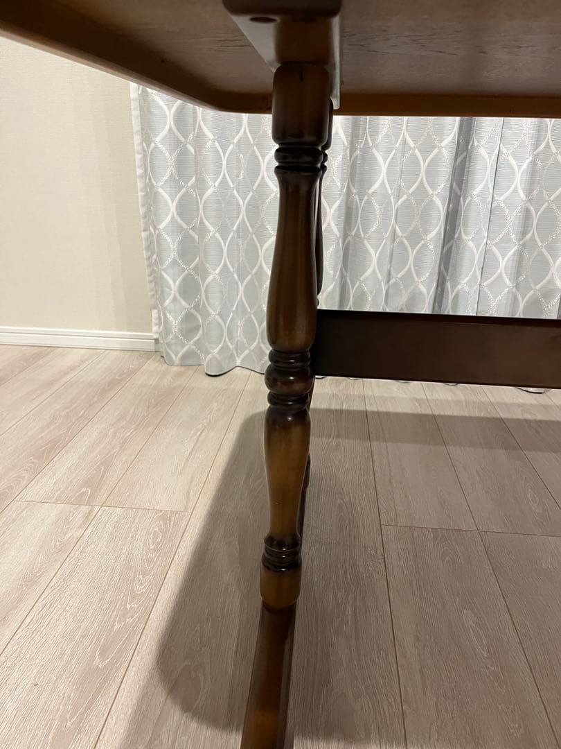 【カリモク】コロニアル　ダイニングテーブル　レトロ